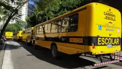 Frota de ônibus amarelos do programa Caminho da Escola